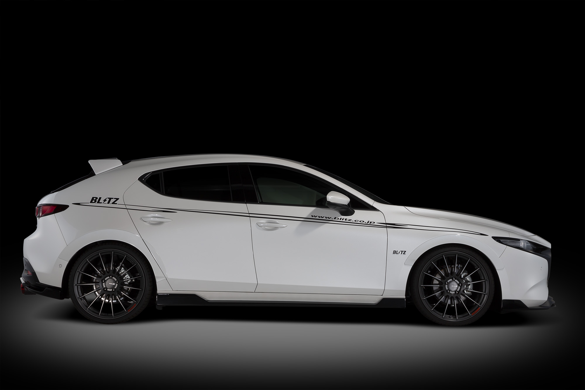 AERO SPEED R-Concept MAZDA3 FASTBACK | BLITZ