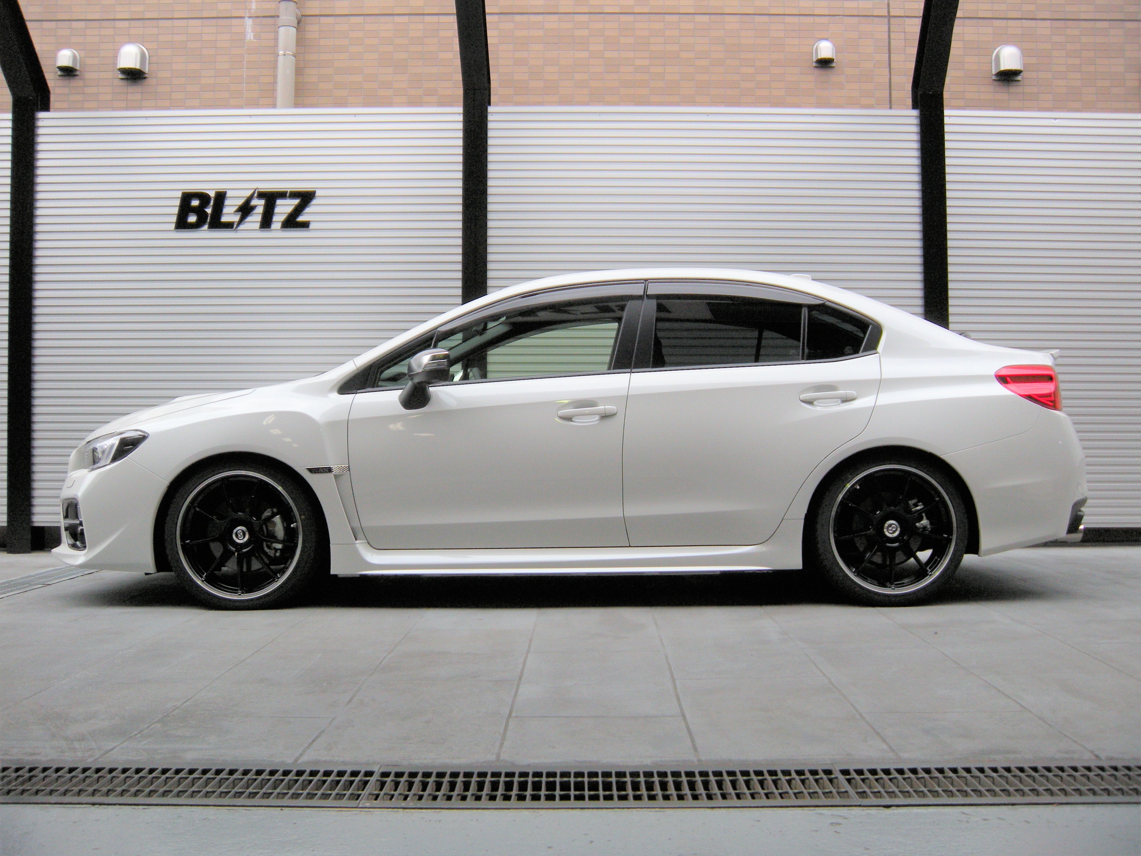 国産】 BLITZ ブリッツ 車高調 レンチ付 WRX S4 レヴォーグ VAG VM4 VMG ダンパー サスペンション フロント リア 4本セット  全長調整式 減衰力32段調整 DAMPER ZZ-R 92324